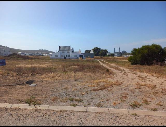 LAND FOR SALE IN HARBOUR LIGHTS